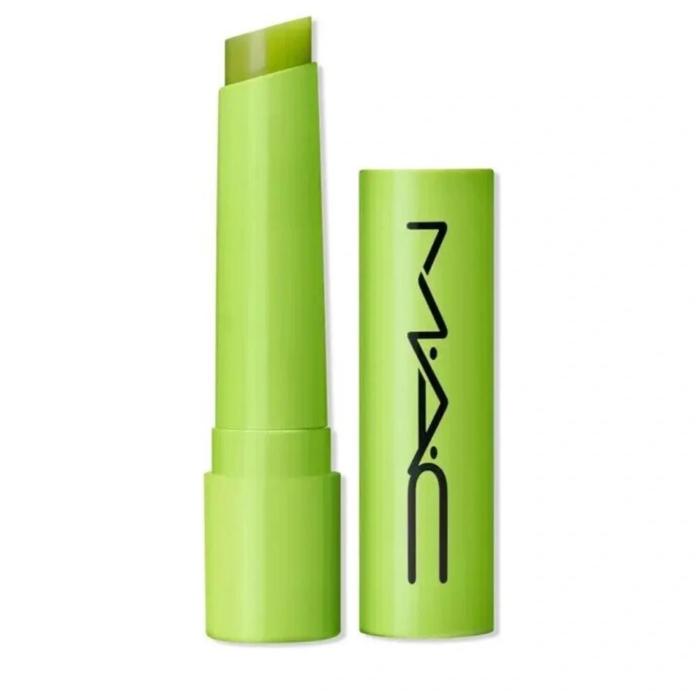New! MAC Squirt Plumping Gloss Stick in the shade 
